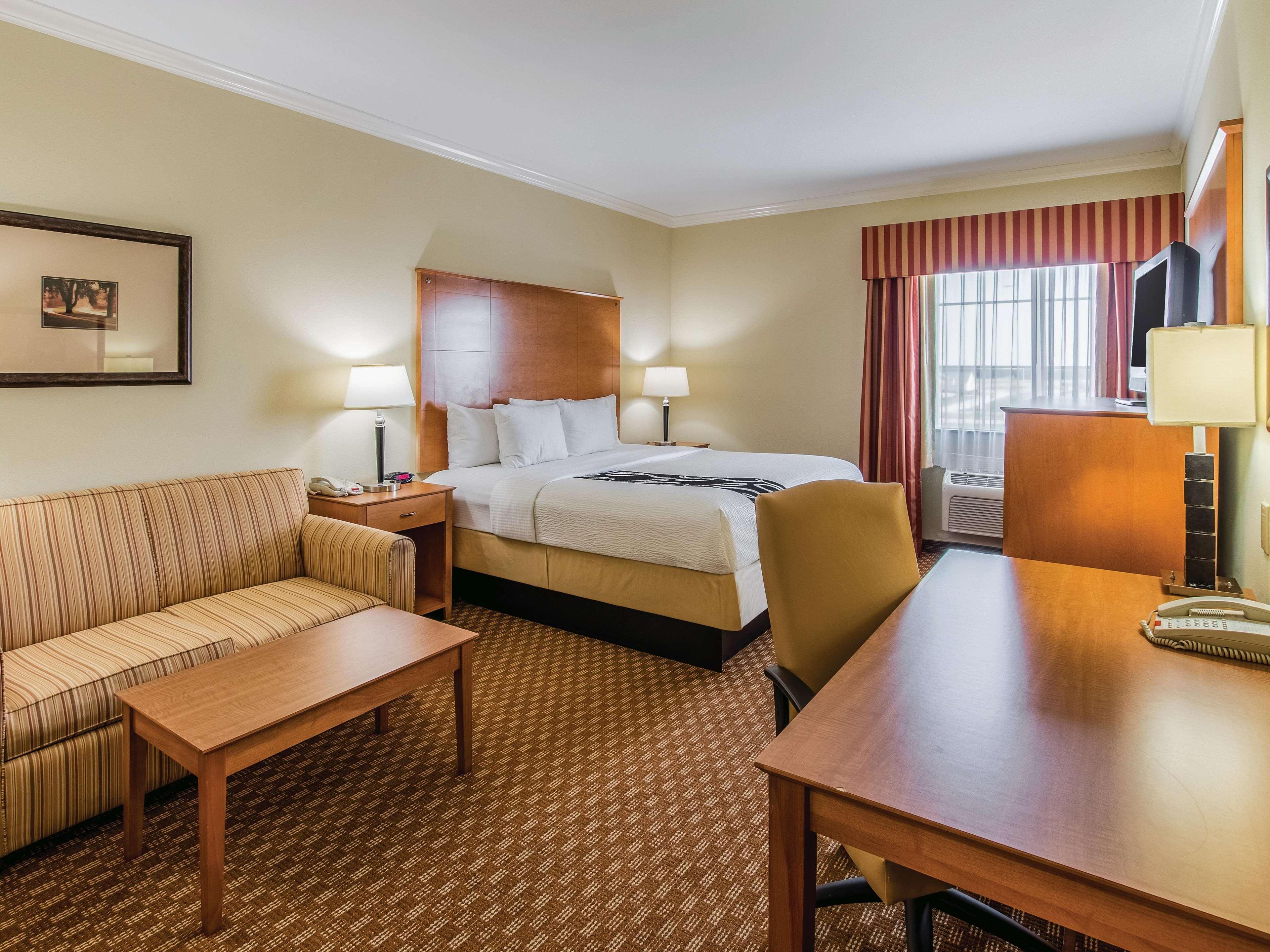 Hotel La Quinta By Wyndham Bridgeport Extérieur photo