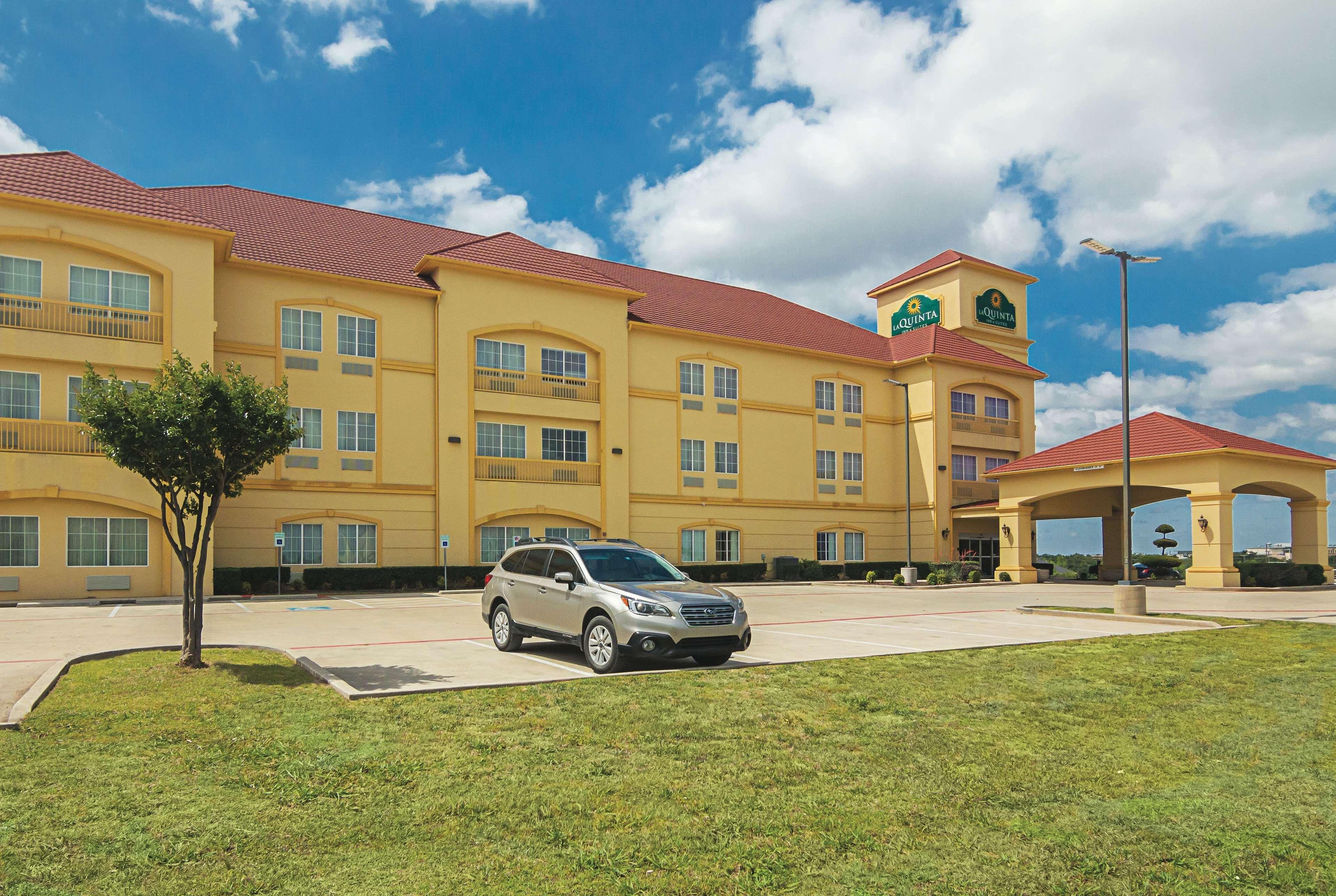 Hotel La Quinta By Wyndham Bridgeport Extérieur photo