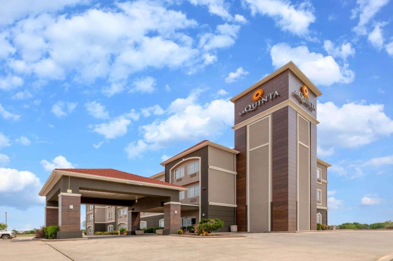 Hotel La Quinta By Wyndham Bridgeport Extérieur photo