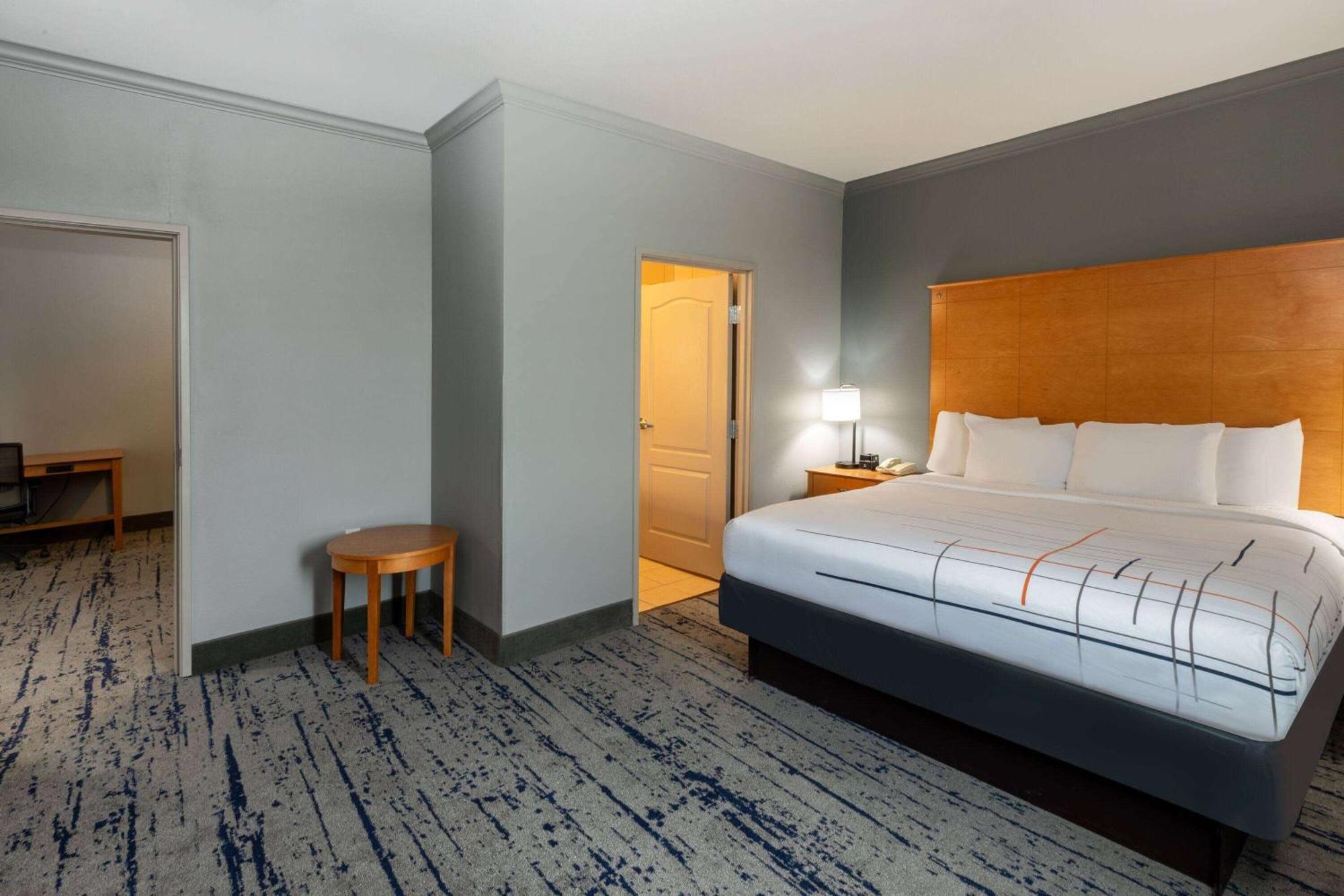 Hotel La Quinta By Wyndham Bridgeport Extérieur photo